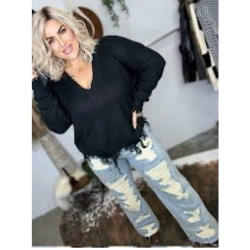 Boutique Black Distressed Sweater Top - Picture 4 of 9